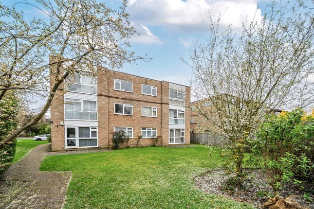 2-bed flat on Flat 10, Marlang Court, 105, Albemarle Road, Beckenham, £425,000