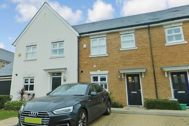 Thumbnail Semi-detached house to rent in Olive Close, Horsham