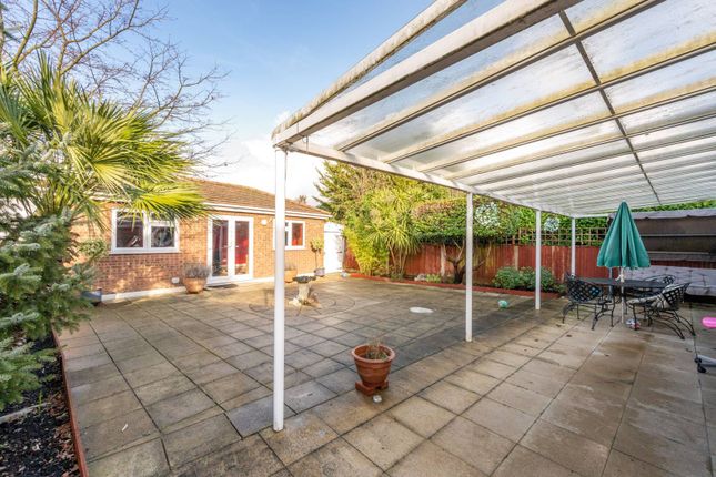 St Pauls Close, Hounslow photo 4