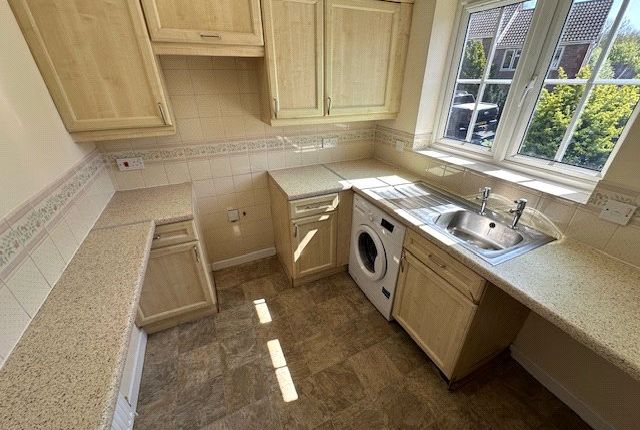 14, Magpie Way, Telford photo 2
