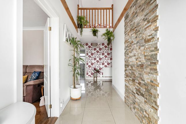 26 Lamellyn Drive, Truro photo 3