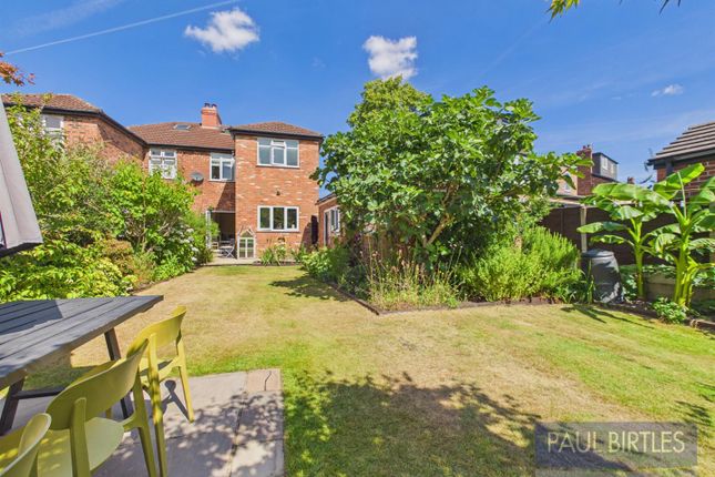23, Westgate, Trafford photo 2