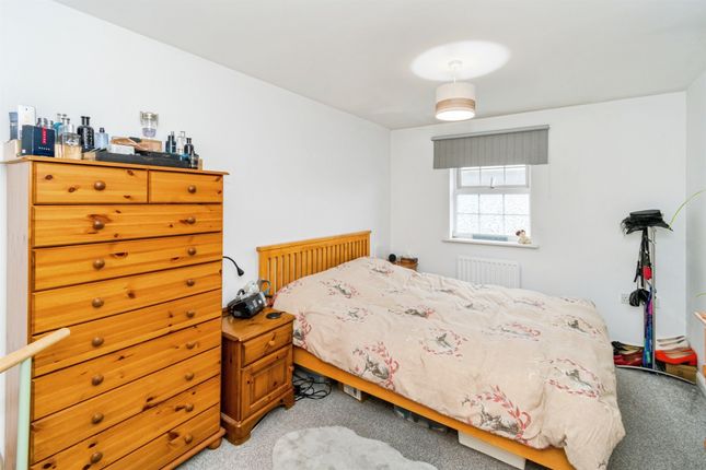 53, South Street, Eastleigh photo 4