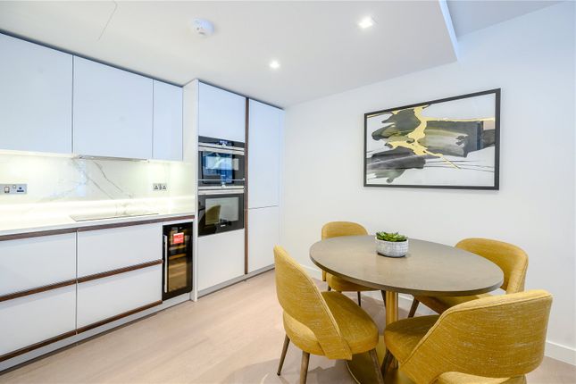 Flat to rent in West End Gate, Hyde Park