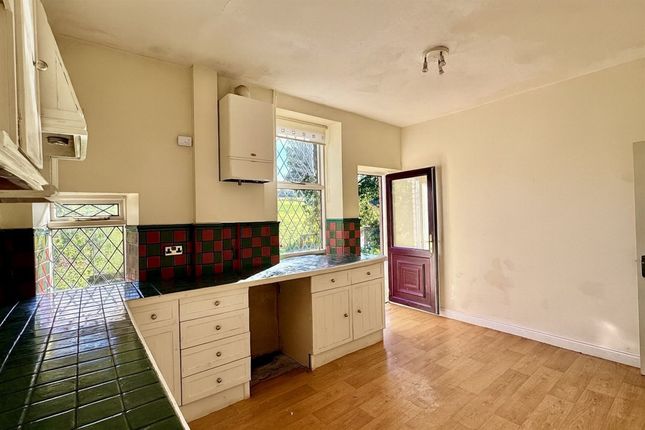 186 Low Leighton Road, High Peak photo 4