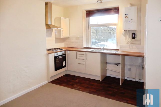 230, New Hey Road, Huddersfield photo 3