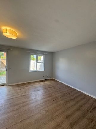 3, Stinsford Close, Bournemouth photo 5
