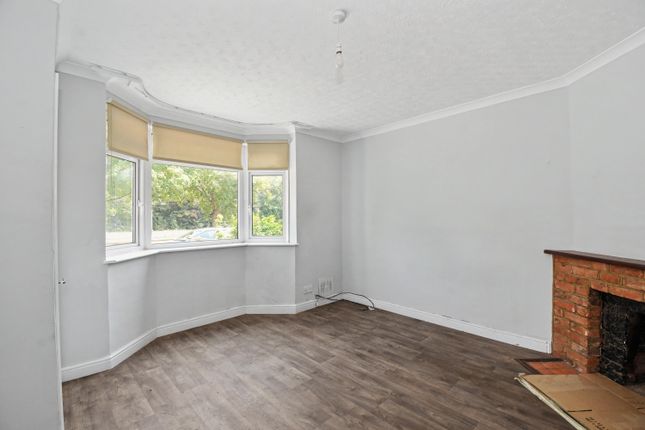 146 Denham Way, Rickmansworth photo 4