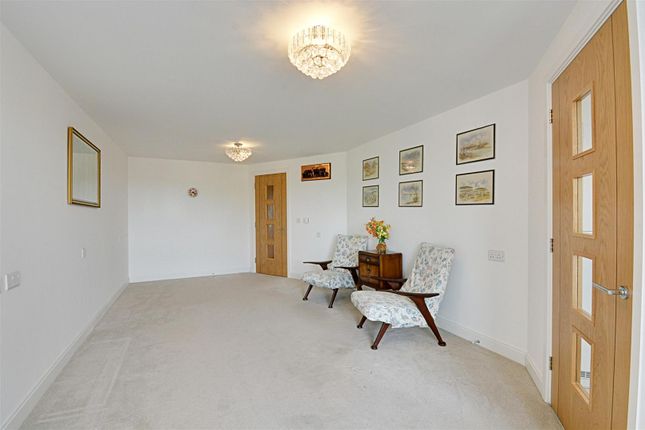 Property for sale in Pegs Lane, Hertford