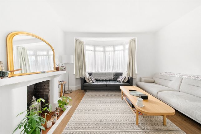 186, Billet Road, London photo 4