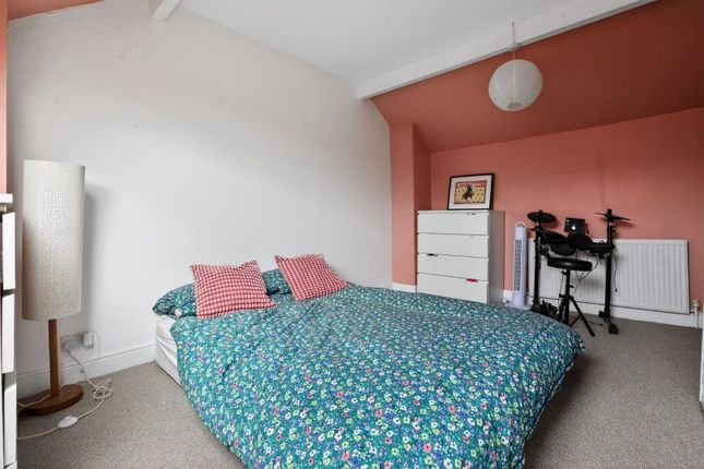 28, Linburn Road, Sheffield photo 4