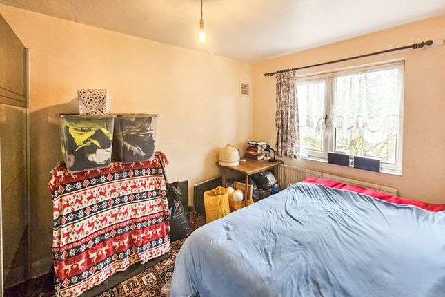 Flat for sale in Ridgwell Road, Canning Town, London