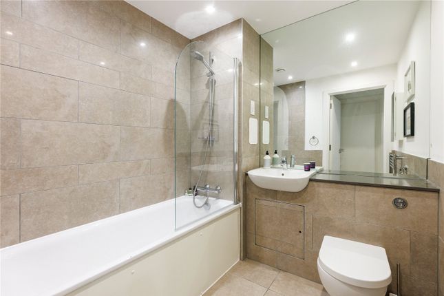 Apartment 13, Egleton House, 230, Roehampton Lane, London photo 4