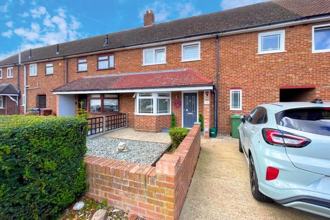 Thumbnail Terraced house for sale in Orchard Road, South Ockendon