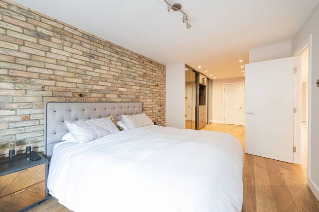 Flat for sale in Wapping High Street, Wapping, London E1W