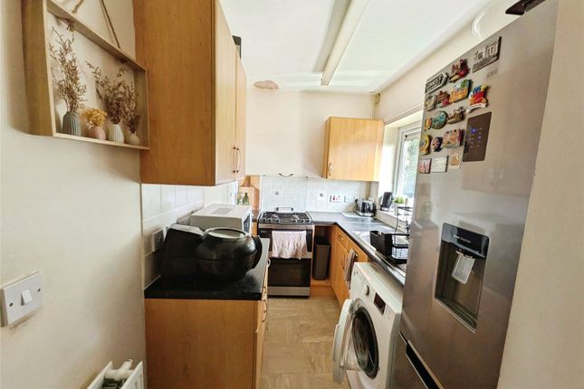6A, Clee Hill Drive, Wolverhampton photo 4