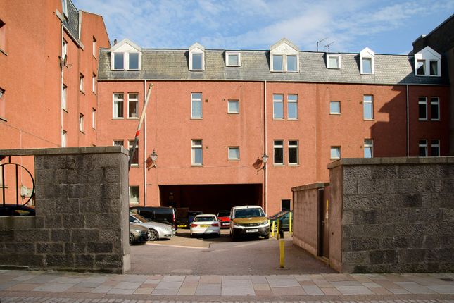 Flat to rent in Carmelite Street, Aberdeen