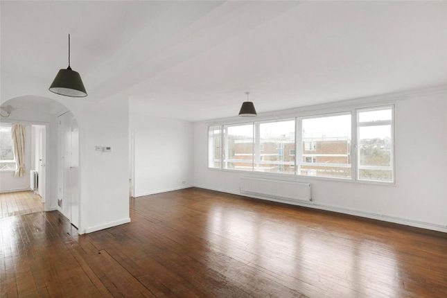 Flat to rent in Farquhar Road, London