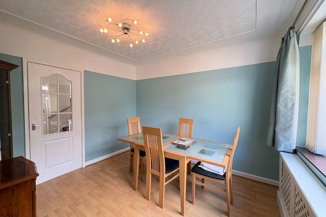11, Emerald Close, Bootle photo 3