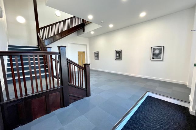 Apt 27, Coventry photo 5
