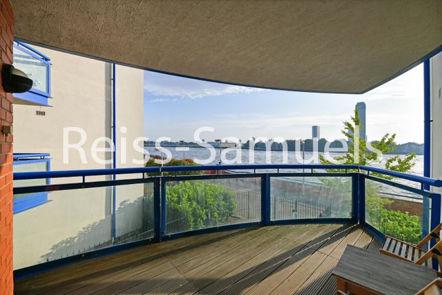 Thumbnail Flat to rent in Nova Building, Newton Place, Isle Of Dogs, Docklands, London