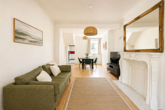 35, Mortimer Road, London photo 3