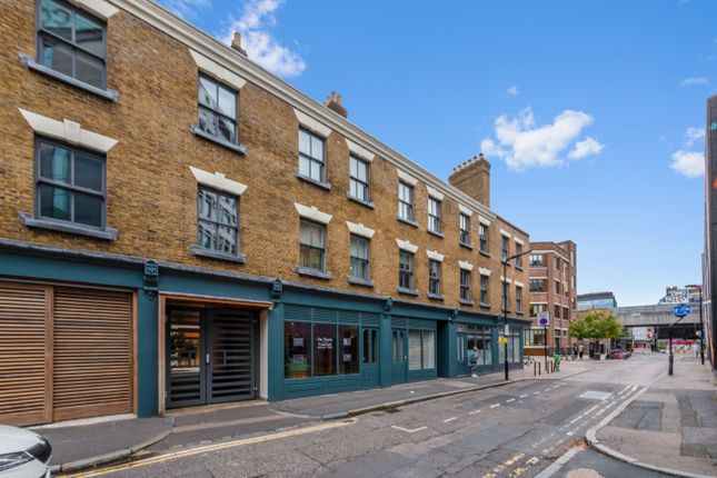 1-bed flat on 9, New Inn Yard, London, £2,900/mo