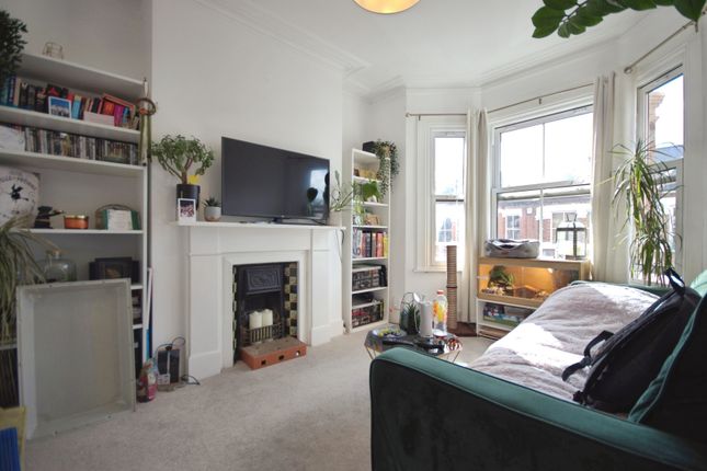 FFF, 33, Mafeking Avenue, Brentford photo 4