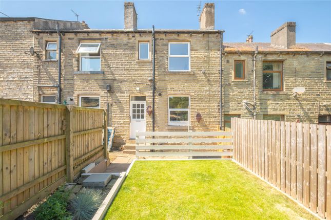18, Victoria Road, Holmfirth photo 4