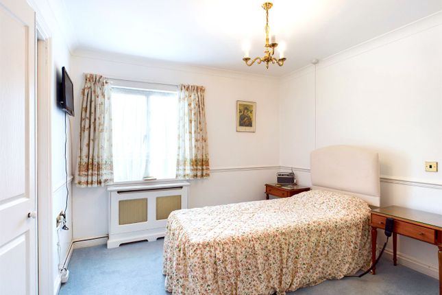 Flat for sale in Prebendal Court, Station Road, Shipton-Under-Wychwood, Chipping Norton