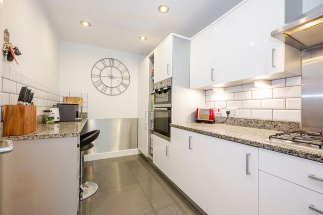 52, Nassau Drive, Crowborough photo 4