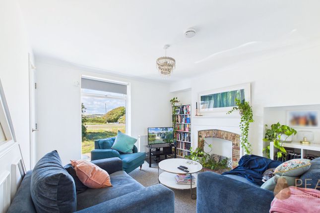 10 Ormonde Way, Shoreham-By-Sea photo 2