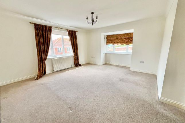 4, St Andrew's Court, Freshwater photo 2