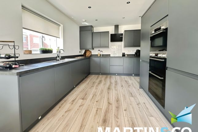 30, Staithes Road, Wakefield photo 3