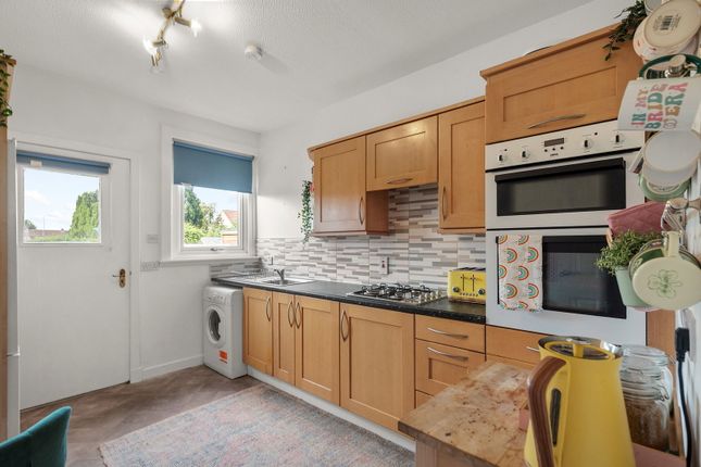 104, Newlands Road, Grangemouth photo 4