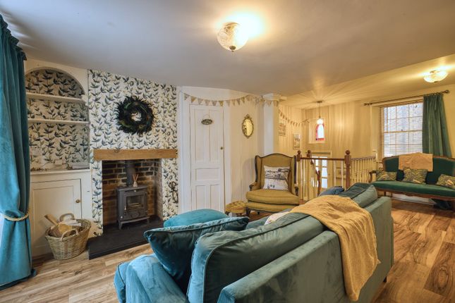 27, Liverpool Lawn, Kent photo 2
