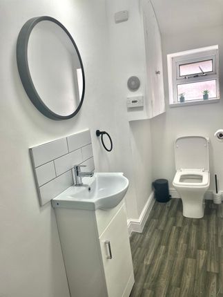 Room 3, 13, Brunswick Street, Swansea photo 3