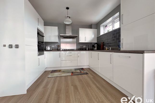 Apartment 10, 4 Charlotte Way, West Malling photo 3
