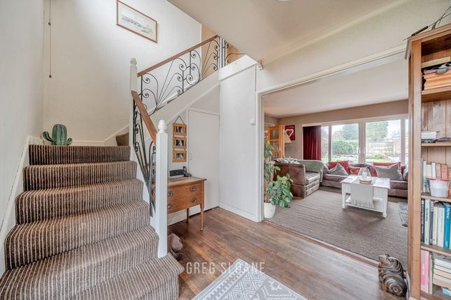 60 Portland Crescent, Shrewsbury photo 2