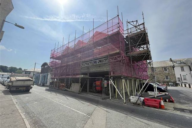 Retail premises to let in Retail/Office Unit, Tabernacle St, Truro