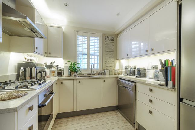5, Trafalgar Place, Lymington photo 4