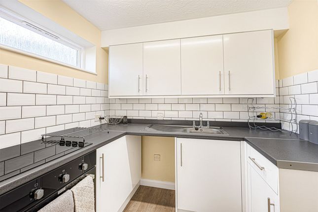 Flat 2, The Hideaway,, College Road, Hertfordshire photo 4
