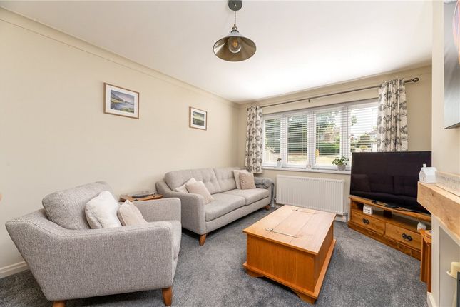 6, Wingate Grove, West Yorkshire photo 3