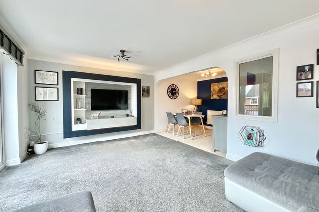 17 Edgbaston Drive, Stoke-On-Trent photo 2