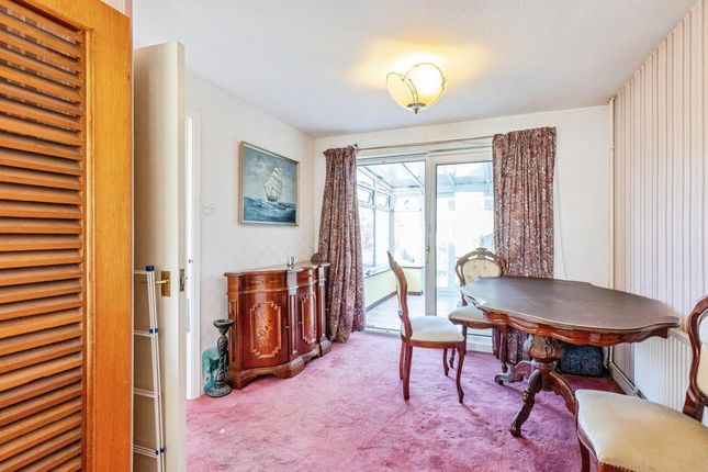 Balham Close, Rushden photo 4