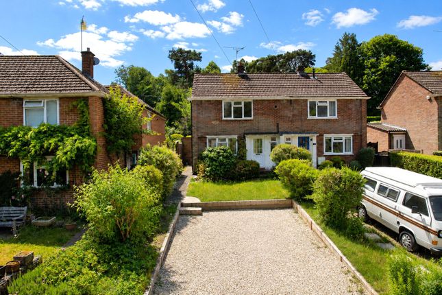15, Fox Road, Farnham photo 2