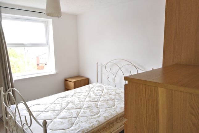 166, Coventry photo 5