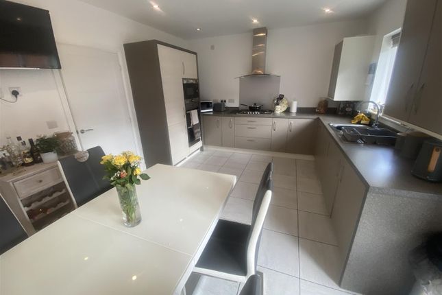 9, Cleveland Crescent, Whitley Bay photo 3