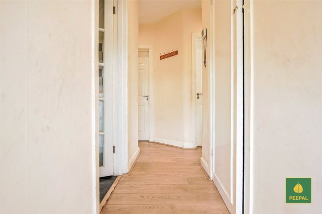 28A, Greenway Gardens,, Greenford photo 4