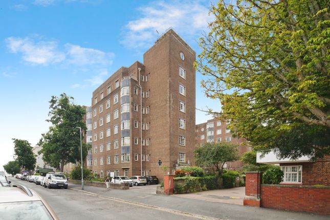 9 Harewood Court, Wilbury Road, Hove photo 3